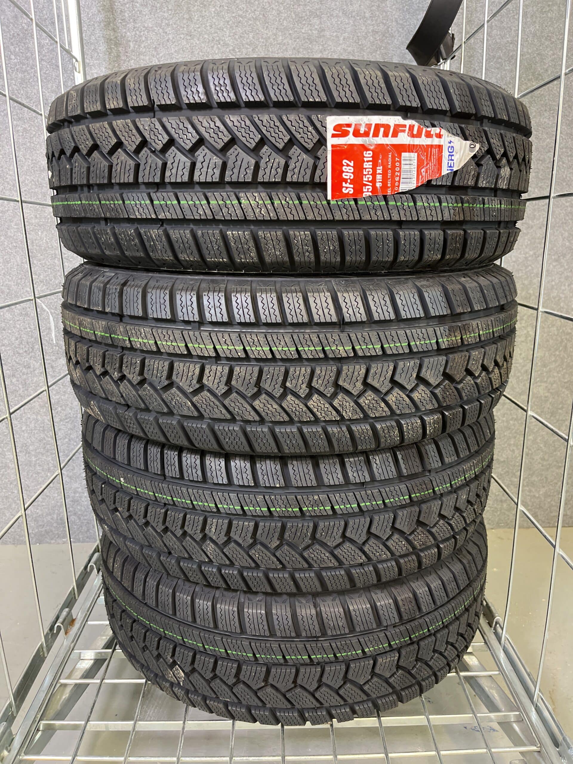 Anvelopă iarnă SUNFULL SF-982 225/45R17 94H XL 3PMSF